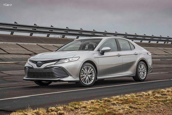 Toyota-Camry-2018-7